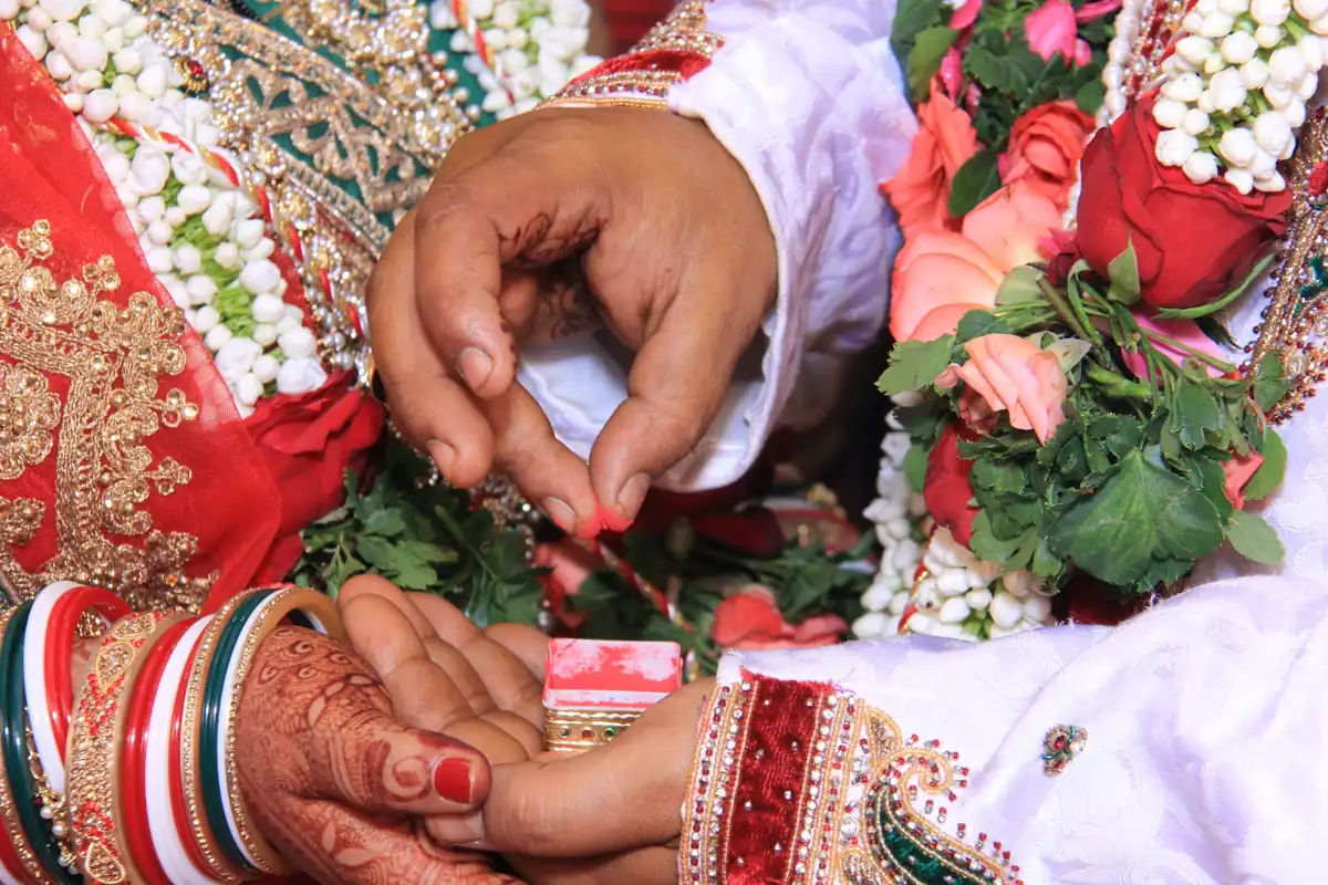 Mangal Dosha and Marriage - Sindoor ceremony at an Indian wedding, used as an editorial illustration, not a statement about any person's chart.